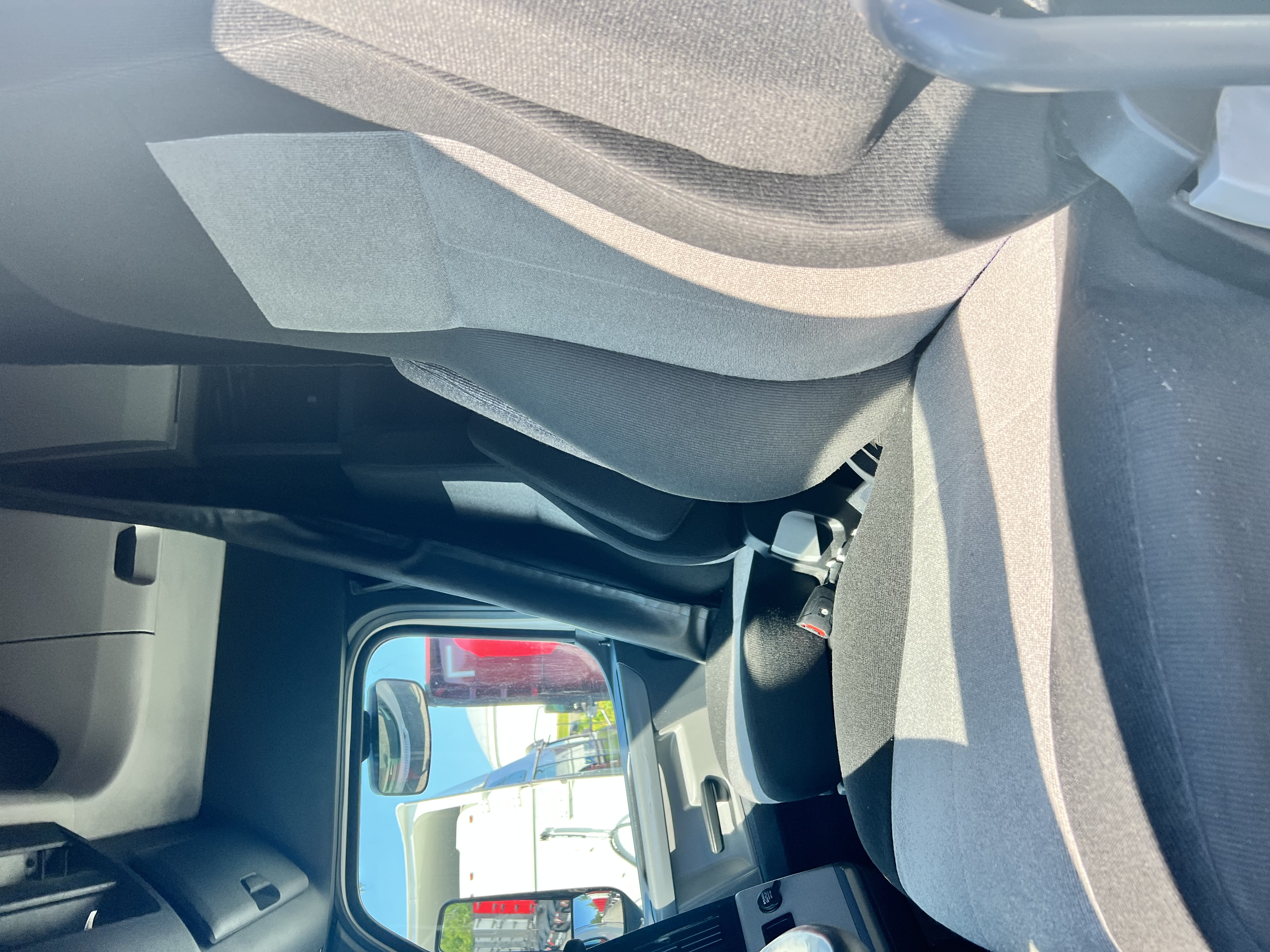 2021 FREIGHTLINER CASCADIA 126SLP - image 14