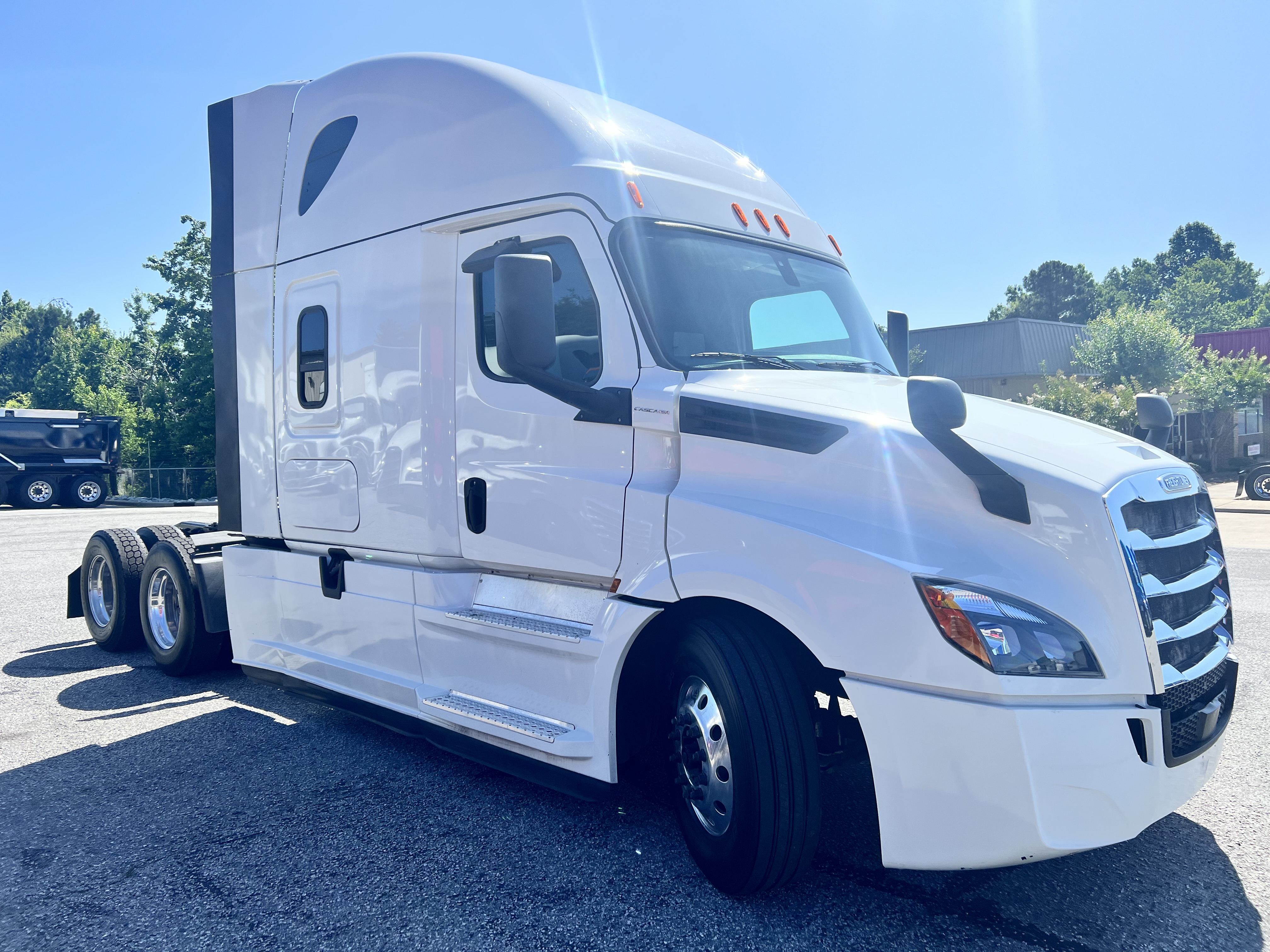 2019 FREIGHTLINER CASCADIA 126SLP - image 5
