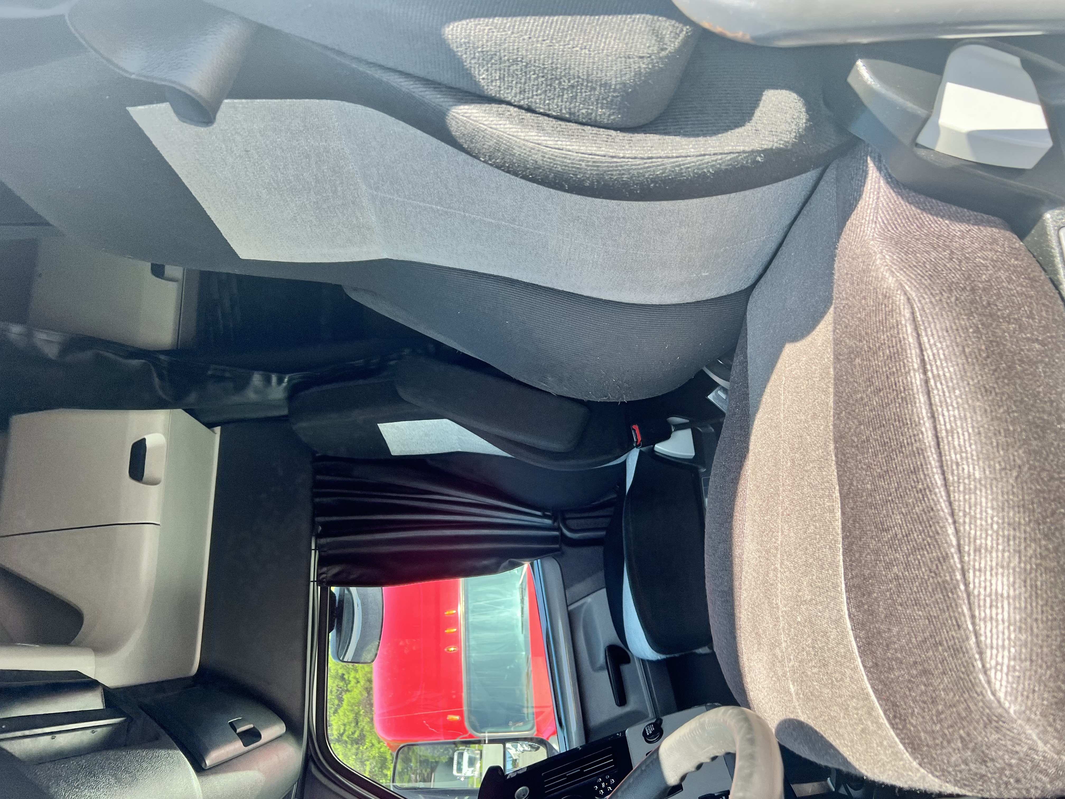 2019 FREIGHTLINER CASCADIA 126SLP - image 12