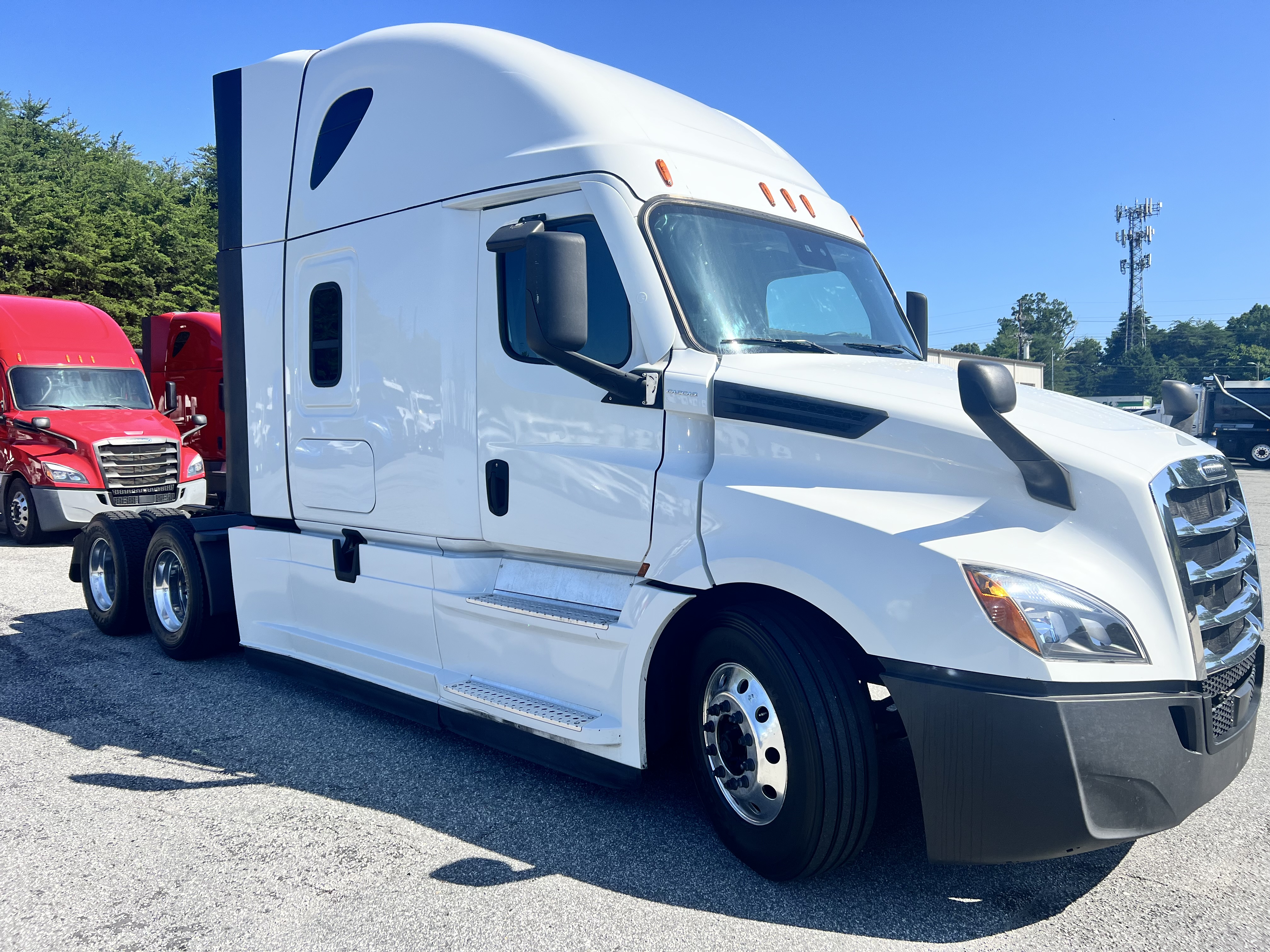 2021 FREIGHTLINER CASCADIA 126SLP - image 5
