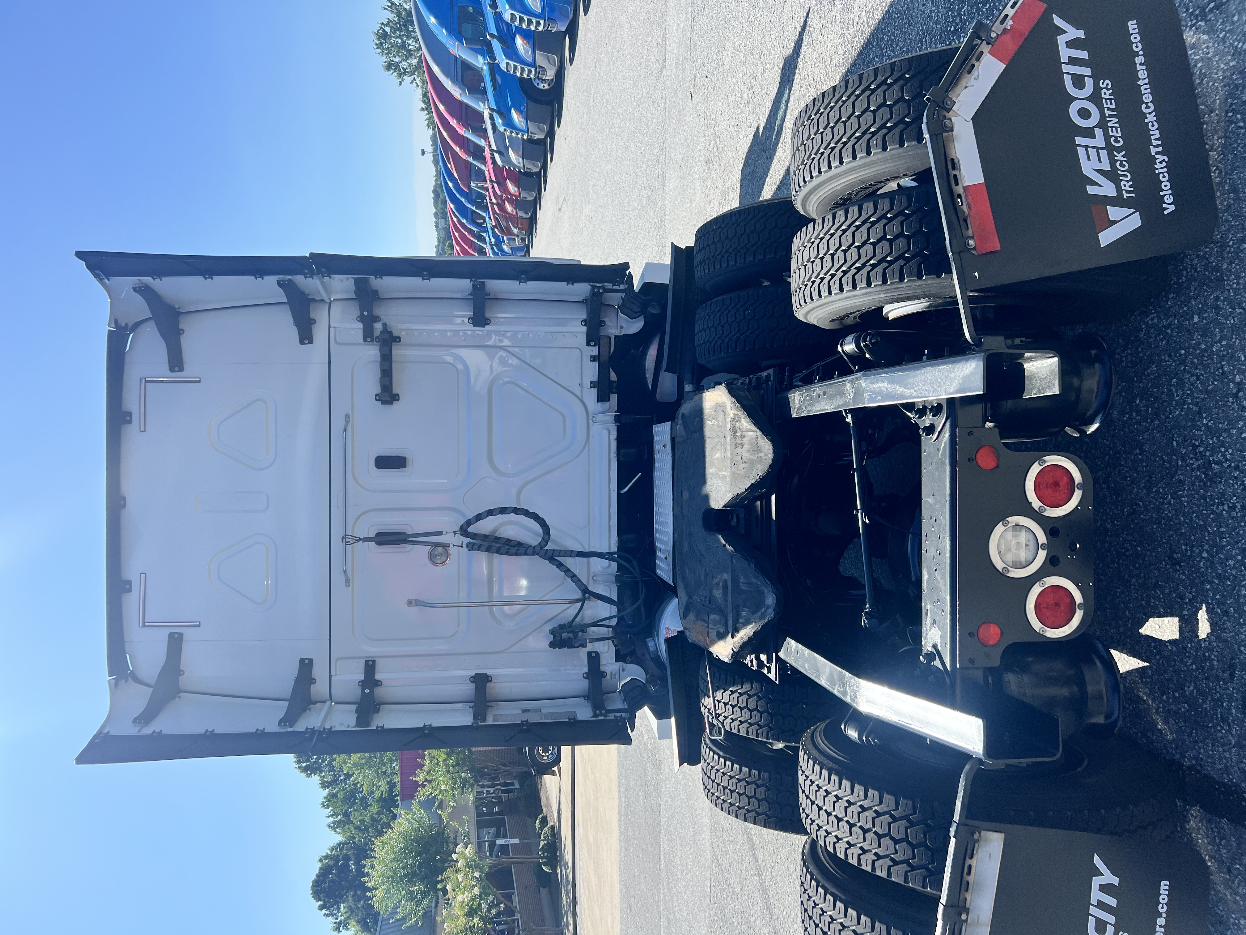 2021 FREIGHTLINER CASCADIA 126SLP - image 3