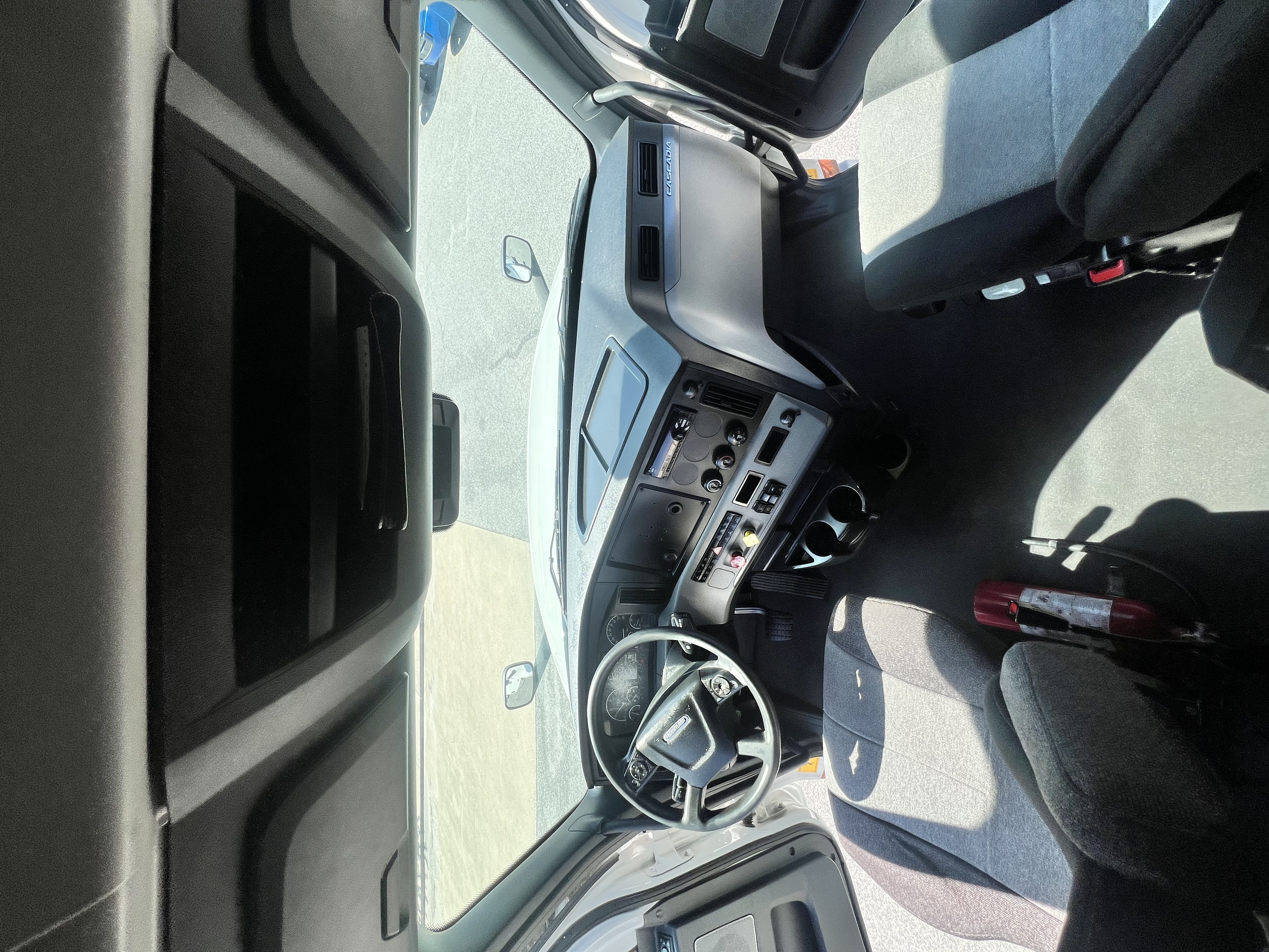 2021 FREIGHTLINER CASCADIA 126SLP - image 18