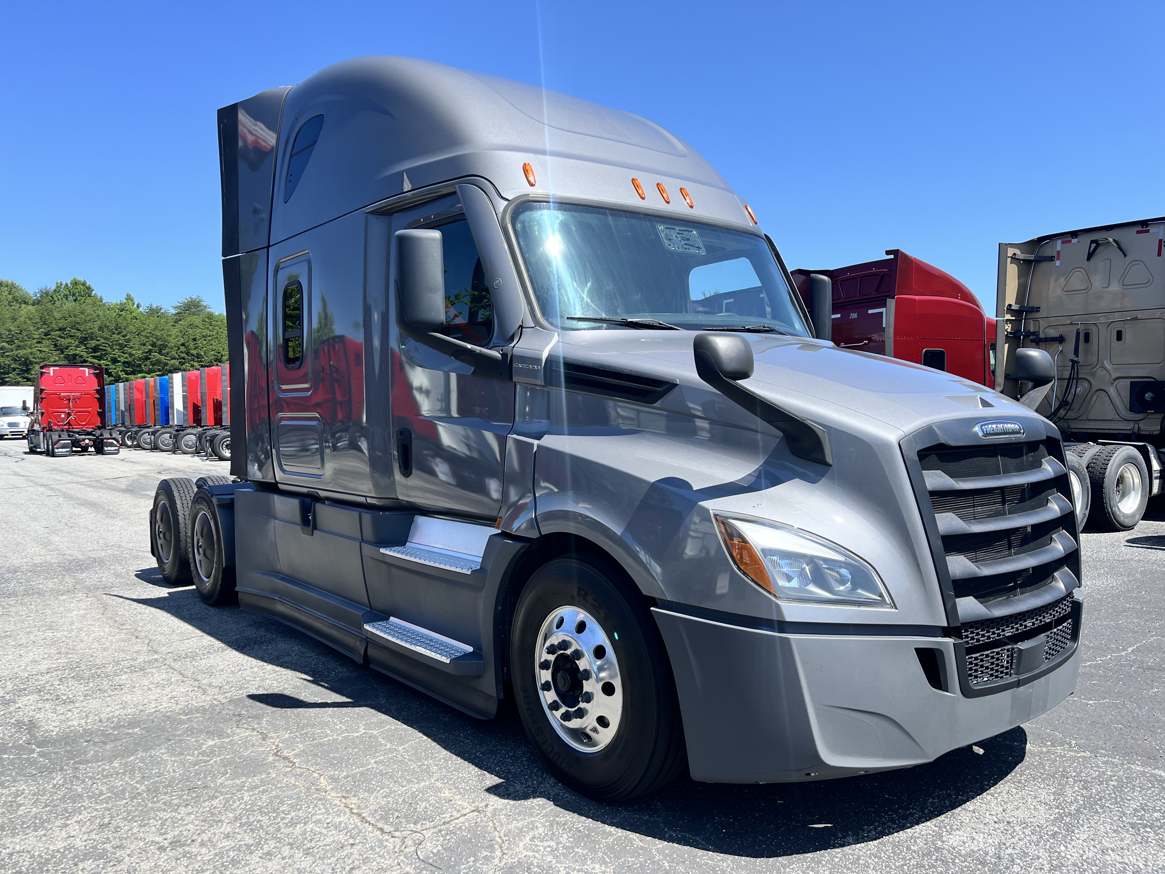 2021 FREIGHTLINER CASCADIA 126SLP - image 7
