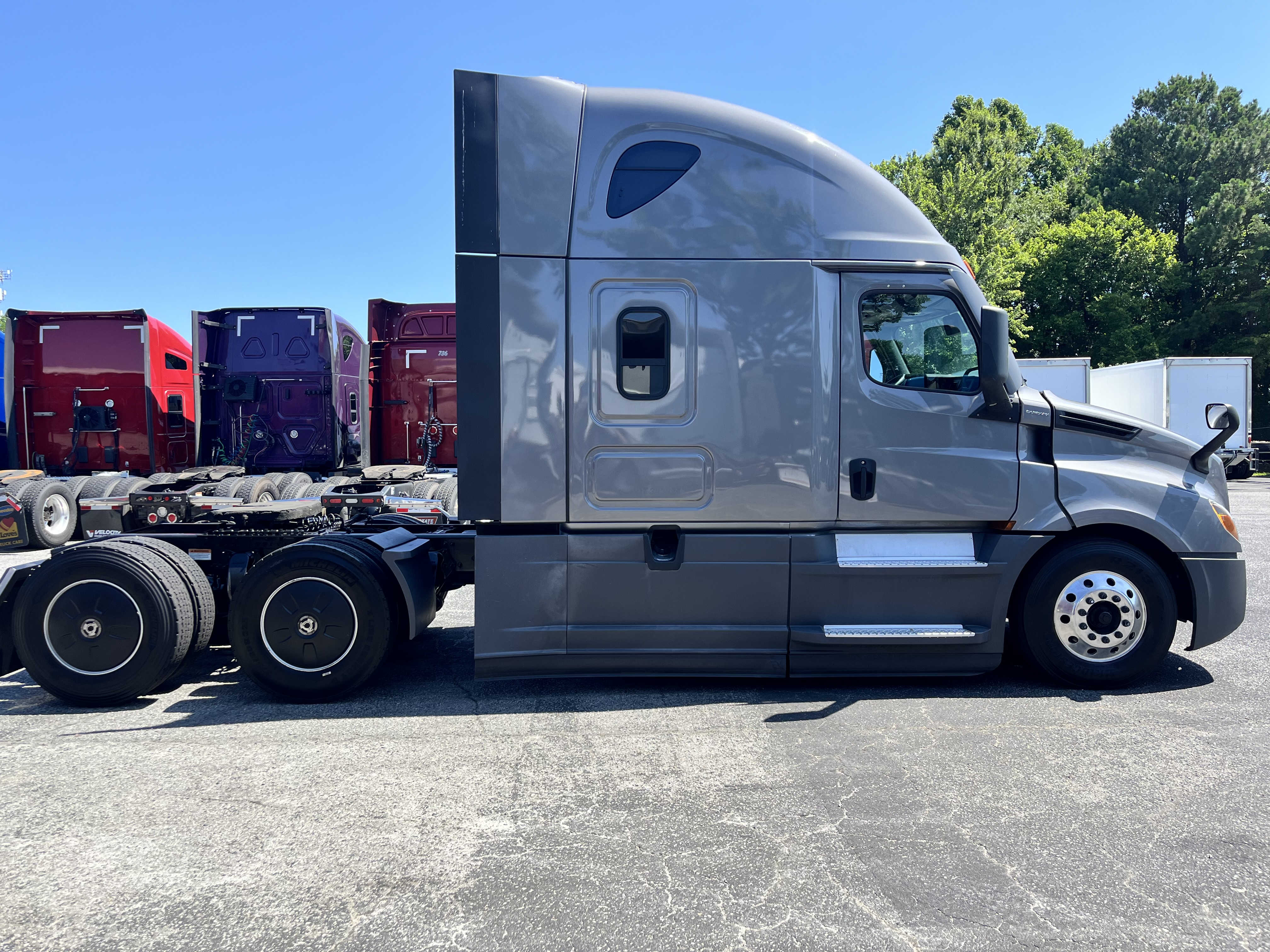 2021 FREIGHTLINER CASCADIA 126SLP - image 6