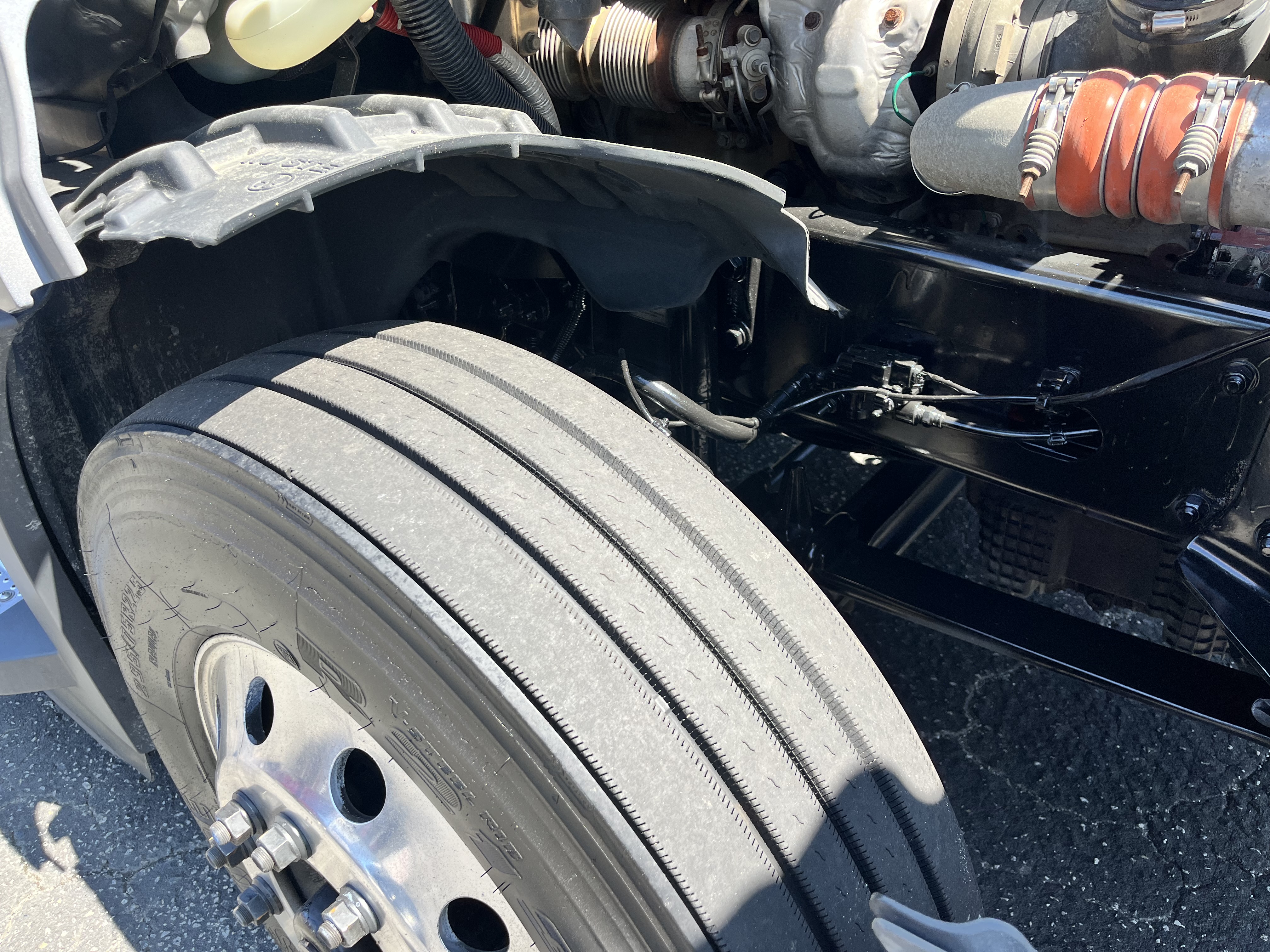 2021 FREIGHTLINER CASCADIA 126SLP - image 10