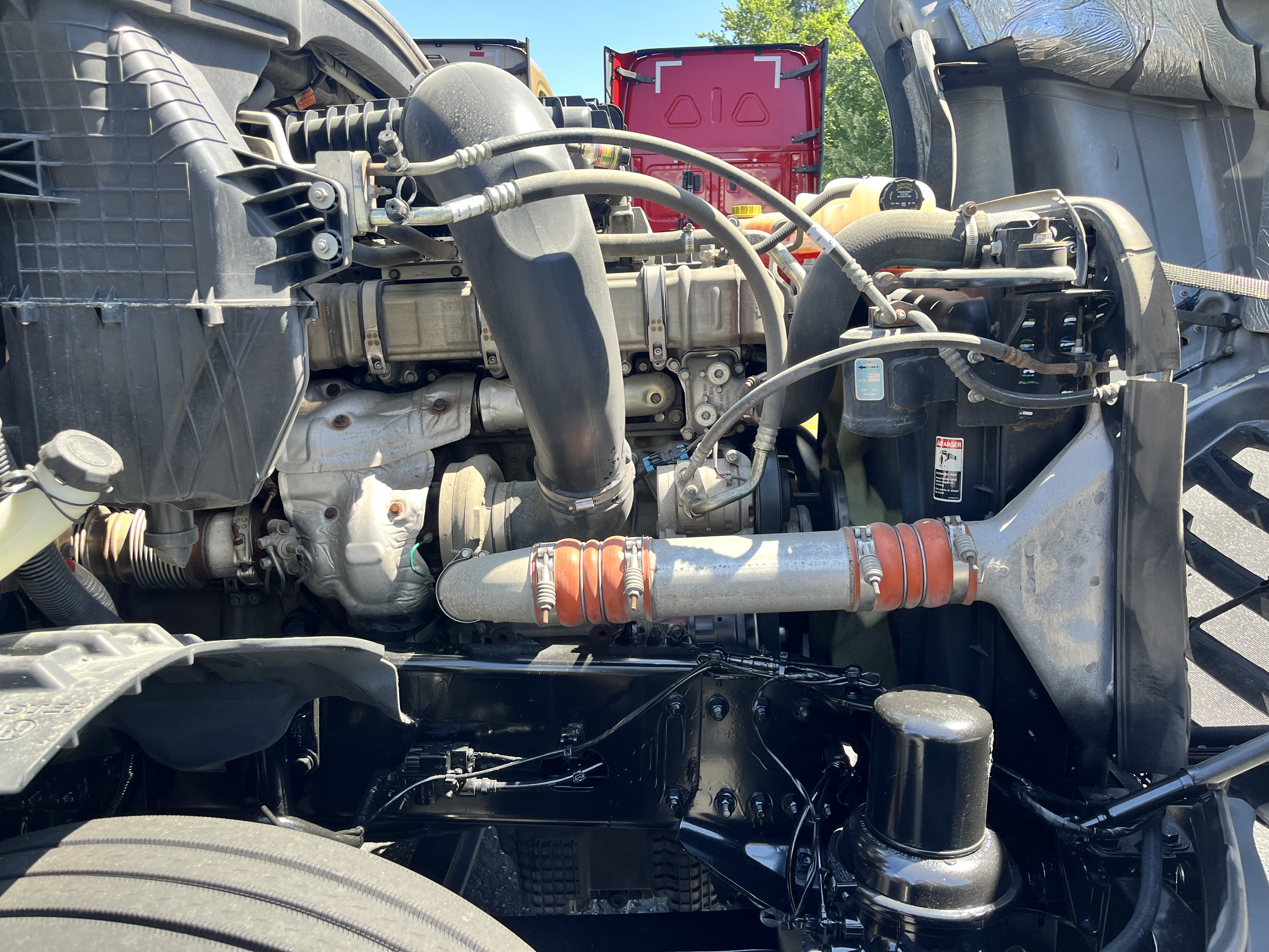 2021 FREIGHTLINER CASCADIA 126SLP - image 11