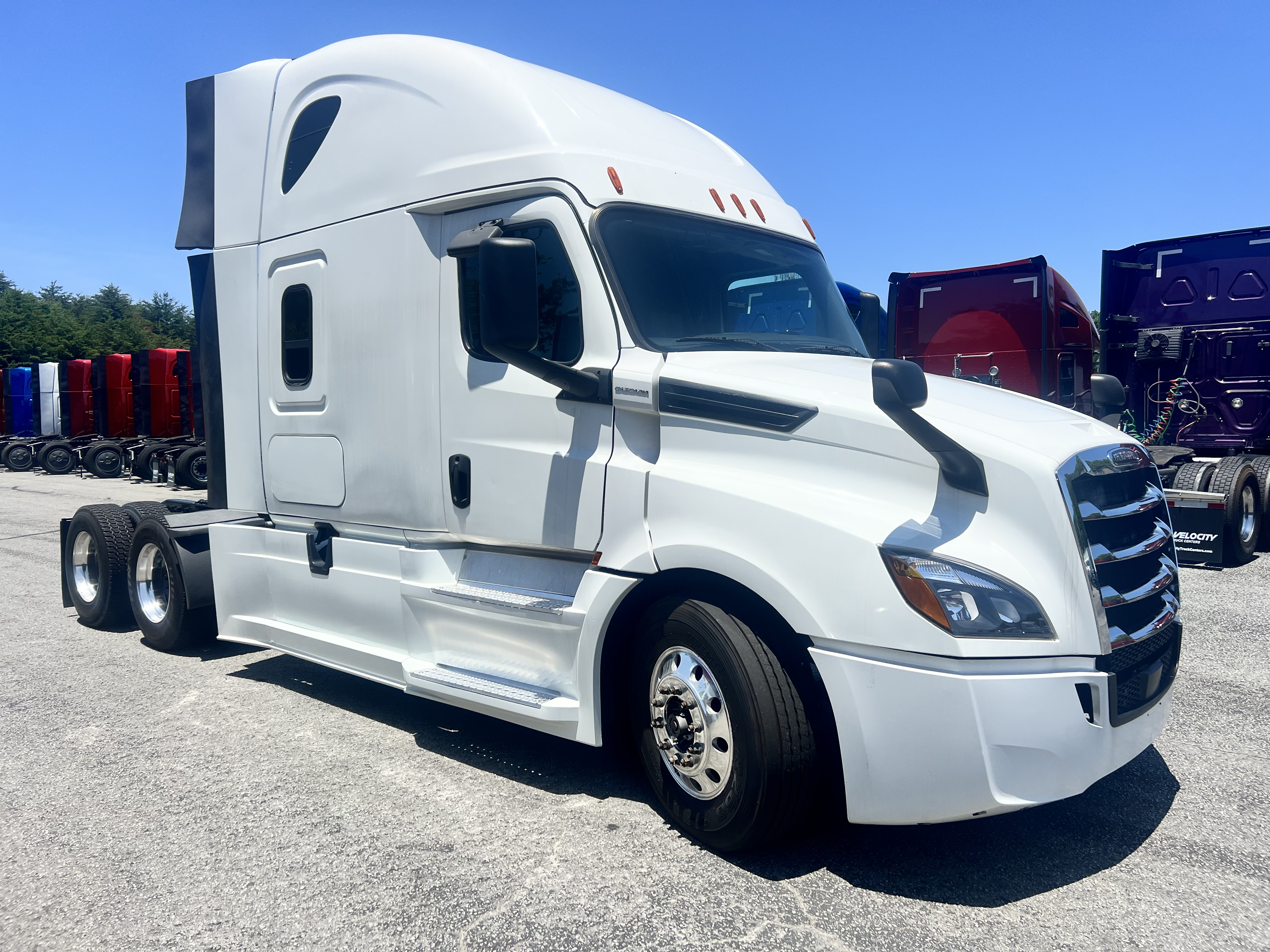 2020 FREIGHTLINER CASCADIA 126SLP - image 5