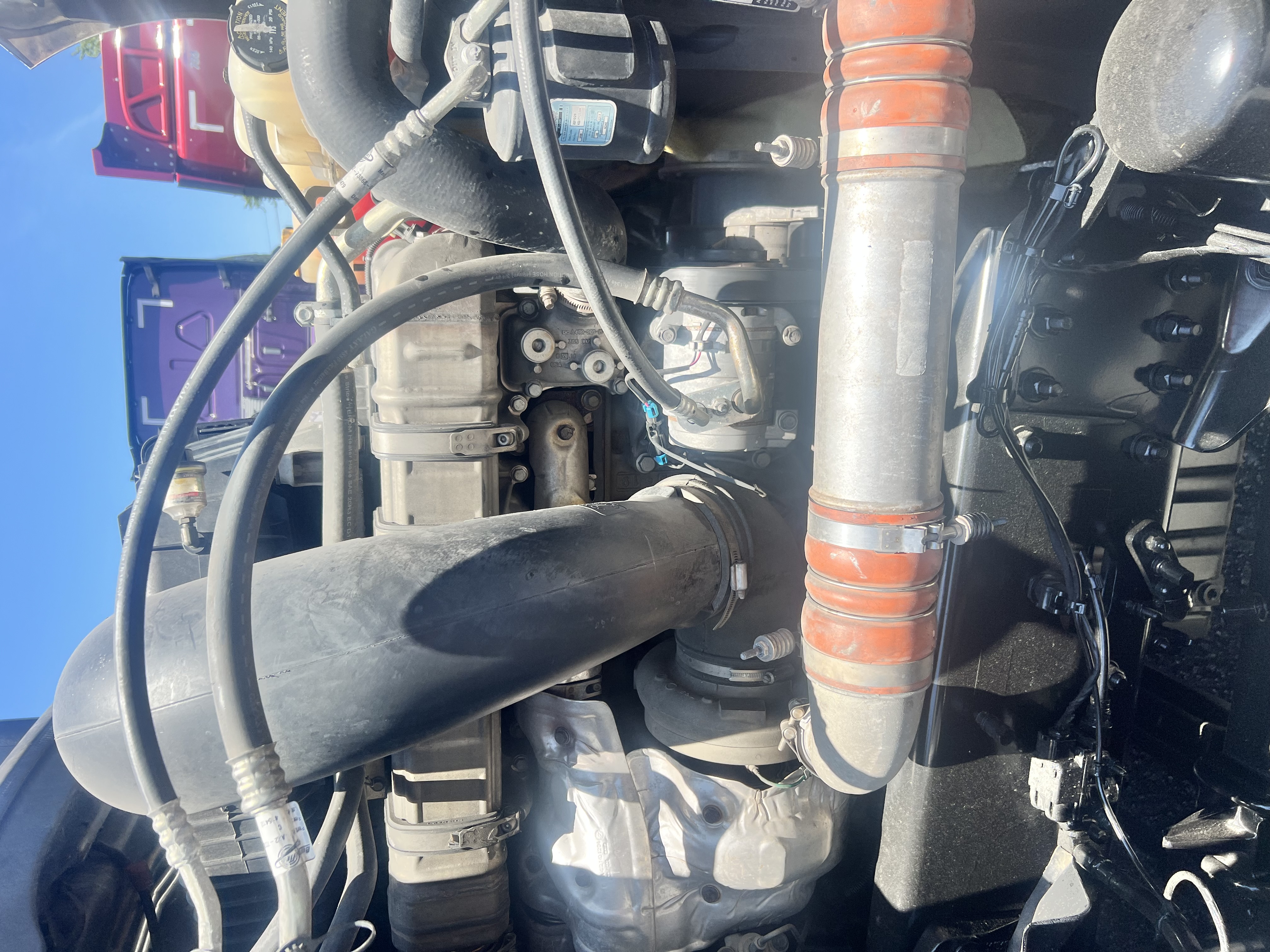 2020 FREIGHTLINER CASCADIA 126SLP - image 9