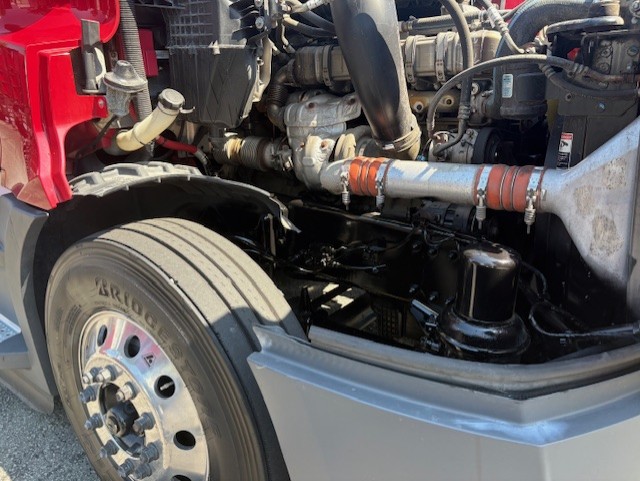 2020 FREIGHTLINER CASCADIA 126SLP - image 13