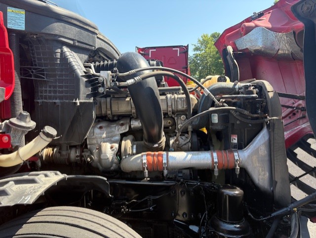 2020 FREIGHTLINER CASCADIA 126SLP - image 10