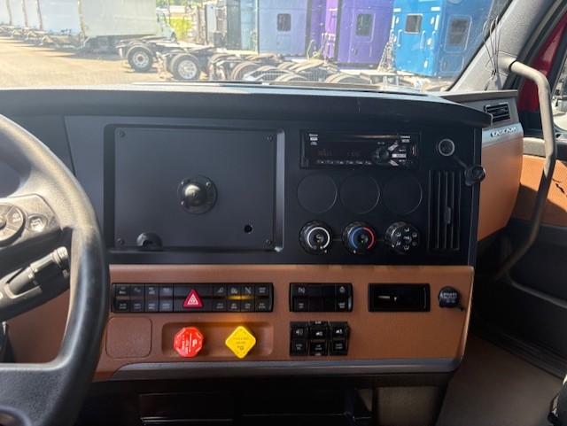 2020 FREIGHTLINER CASCADIA 126SLP - image 16