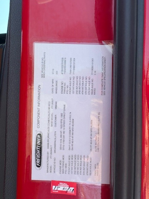 2020 FREIGHTLINER CASCADIA 126SLP - image 20