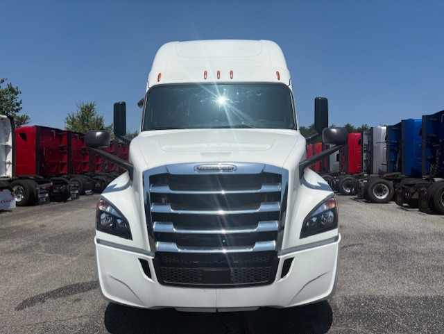 2020 FREIGHTLINER CASCADIA 126SLP - image 8