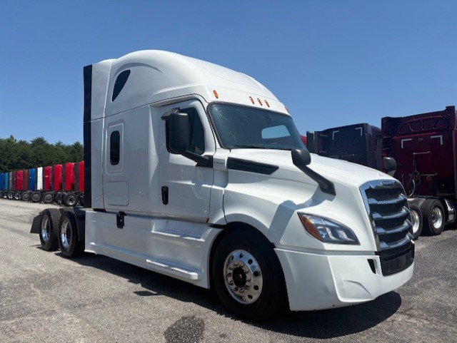 2020 FREIGHTLINER CASCADIA 126SLP - image 7