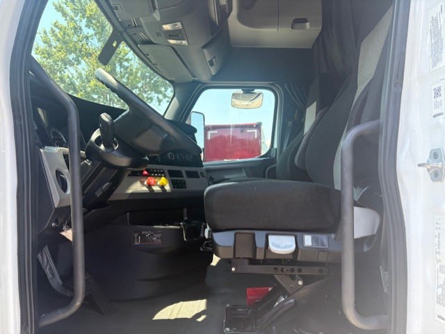 2020 FREIGHTLINER CASCADIA 126SLP - image 15