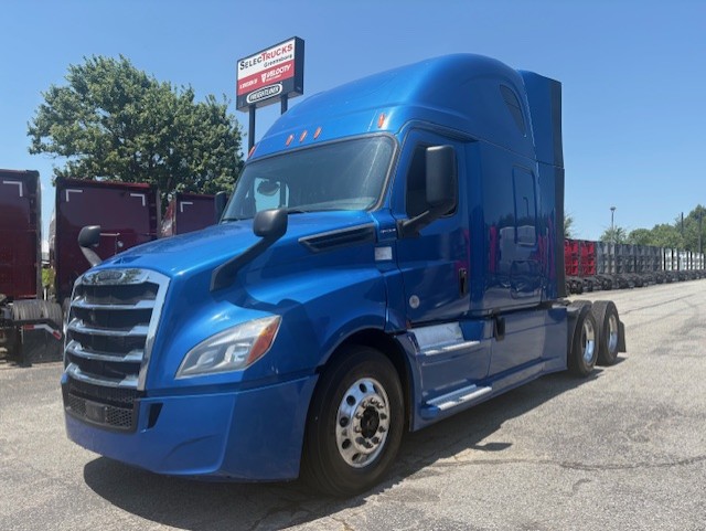 2020 FREIGHTLINER CASCADIA 126SLP - image 1