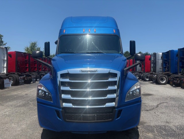2020 FREIGHTLINER CASCADIA 126SLP - image 8