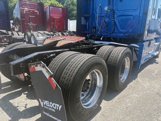 2020 FREIGHTLINER CASCADIA 126SLP - image 5