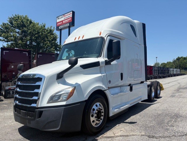 2020 FREIGHTLINER CASCADIA 126SLP - image 1