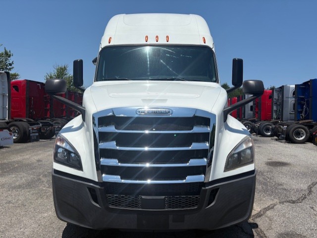 2020 FREIGHTLINER CASCADIA 126SLP - image 8