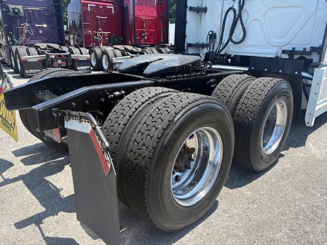 2020 FREIGHTLINER CASCADIA 126SLP - image 5