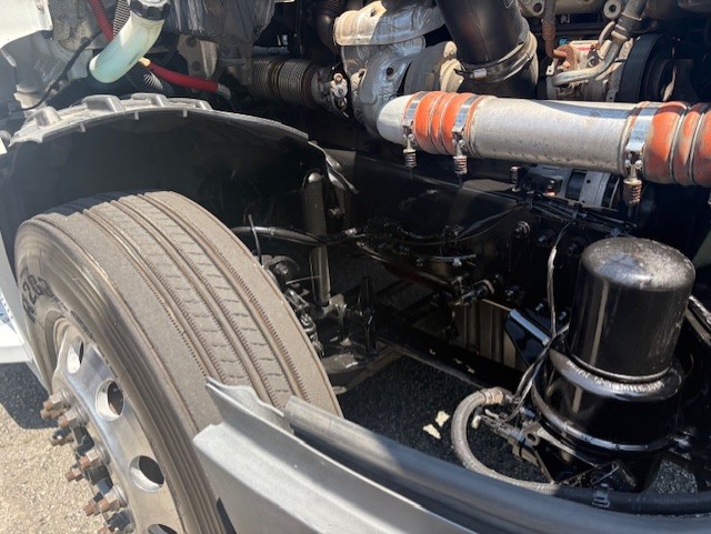 2020 FREIGHTLINER CASCADIA 126SLP - image 10