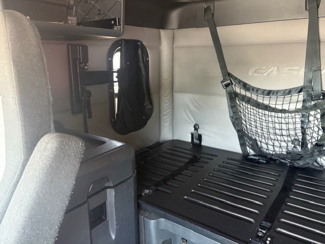 2020 FREIGHTLINER CASCADIA 126SLP - image 16