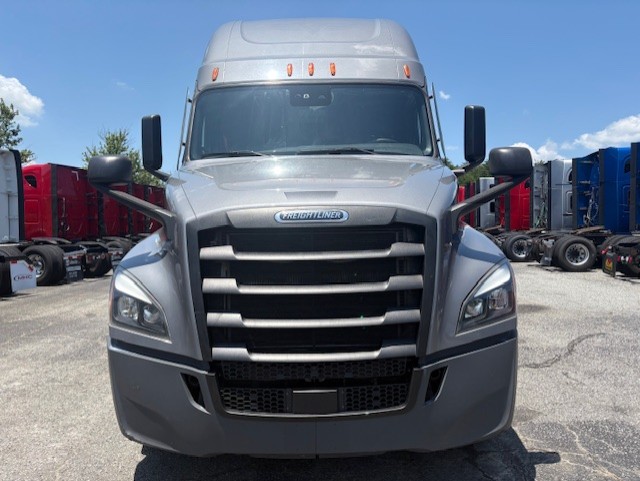 2021 FREIGHTLINER CASCADIA 126SLP - image 8