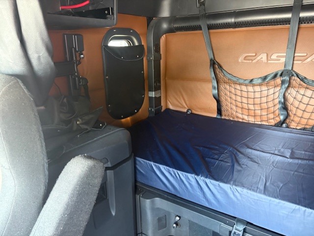 2021 FREIGHTLINER CASCADIA 126SLP - image 18