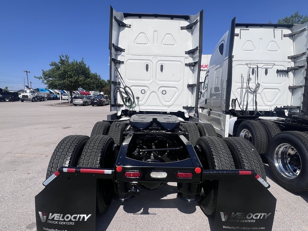FREIGHTLINER CASCADIA 126SLP 2022