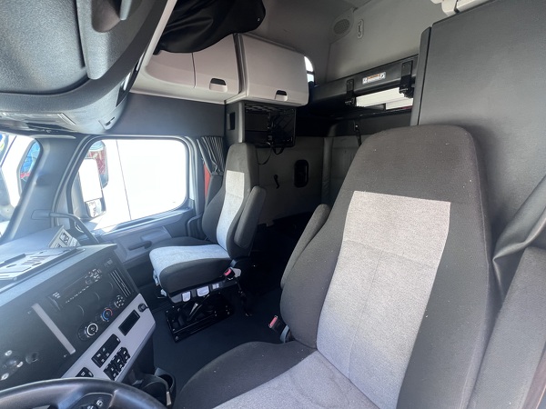FREIGHTLINER CASCADIA 126SLP 2022