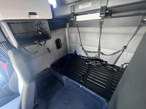FREIGHTLINER CASCADIA 126SLP 2022