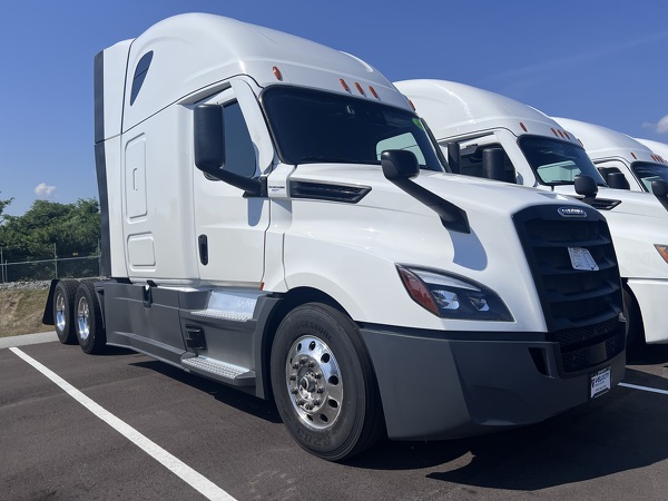 FREIGHTLINER CASCADIA 126SLP 2023