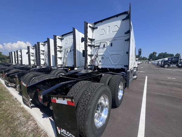 FREIGHTLINER CASCADIA 126SLP 2023