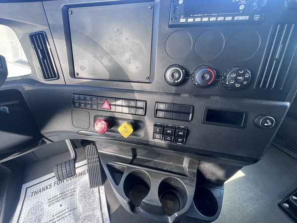 FREIGHTLINER CASCADIA 126SLP 2023