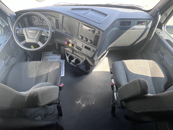 FREIGHTLINER CASCADIA 126SLP 2023