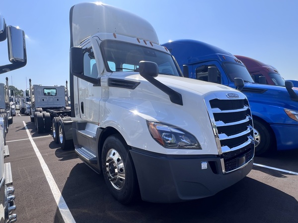 FREIGHTLINER CASCADIA 126DC 2021