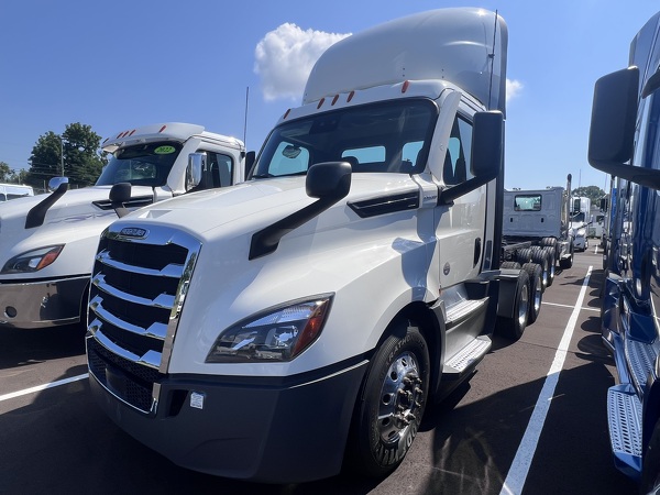 FREIGHTLINER CASCADIA 126DC 2021
