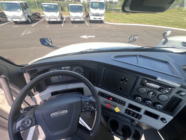 FREIGHTLINER CASCADIA 126DC 2021