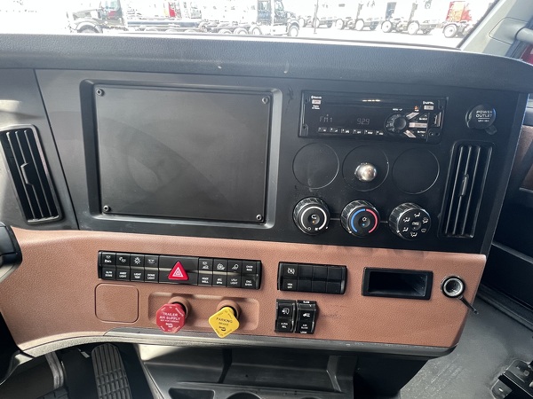 FREIGHTLINER CASCADIA 126SLP 2020
