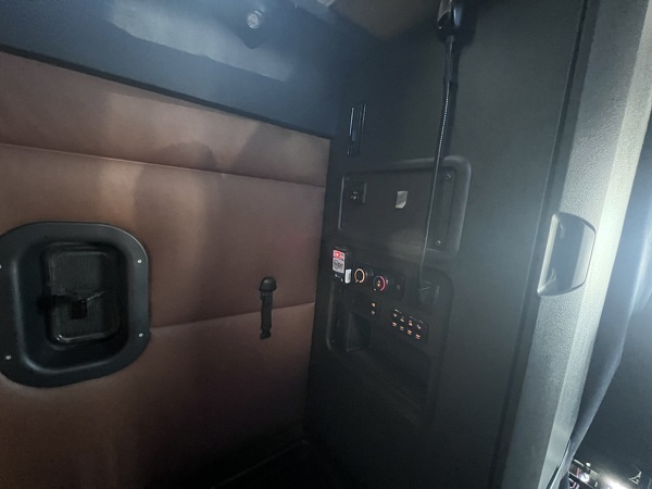 FREIGHTLINER CASCADIA 126SLP 2020