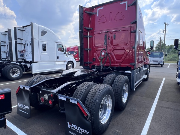 FREIGHTLINER CASCADIA 126SLP 2020
