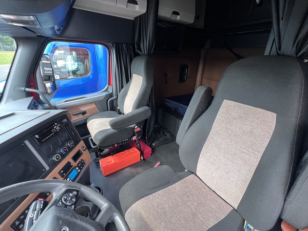 FREIGHTLINER CASCADIA 126SLP 2020