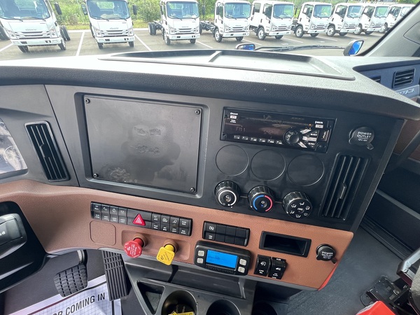 FREIGHTLINER CASCADIA 126SLP 2020