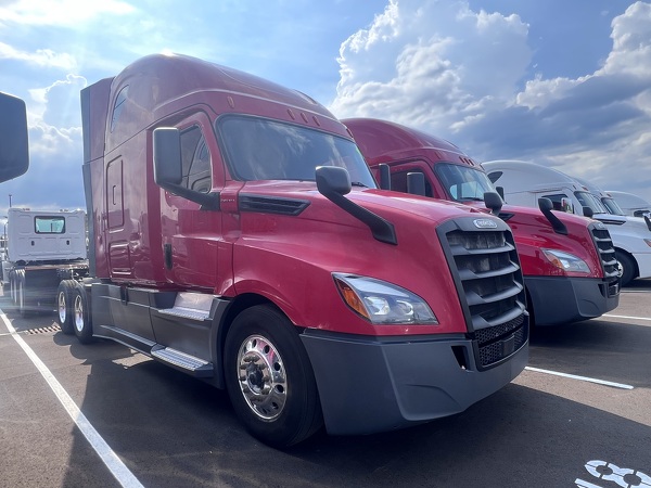 FREIGHTLINER CASCADIA 126SLP 2020