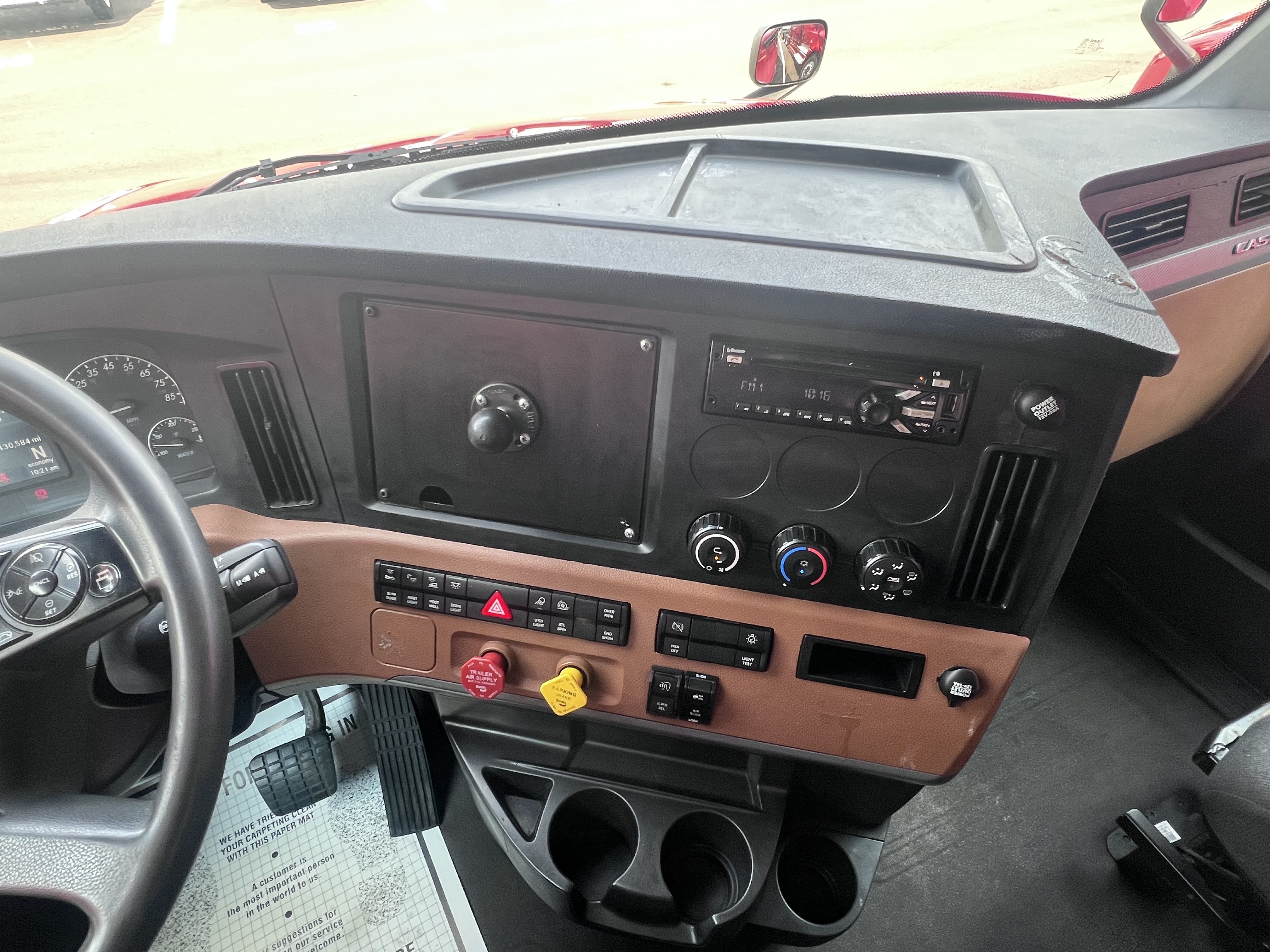 2020 FREIGHTLINER CASCADIA 126SLP - image 11