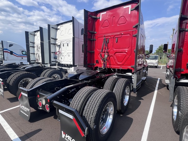 FREIGHTLINER CASCADIA 126SLP 2020
