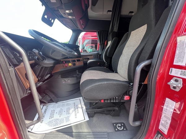 FREIGHTLINER CASCADIA 126SLP 2020