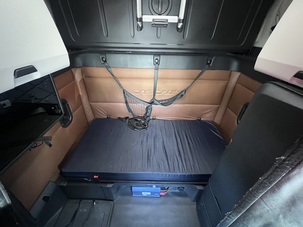FREIGHTLINER CASCADIA 126SLP 2020