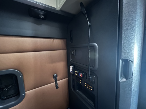 FREIGHTLINER CASCADIA 126SLP 2020
